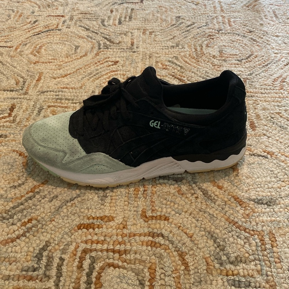 ASICS Gel Lyte V Sneakers Black Mint H737L Size11